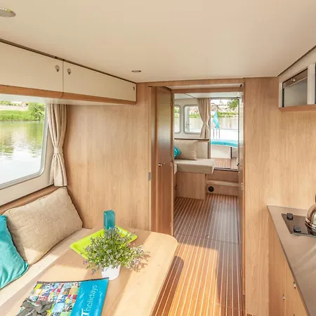 Penichettes Itinerantes Sans Permis - Locaboat Bateau-hôtel Lattes