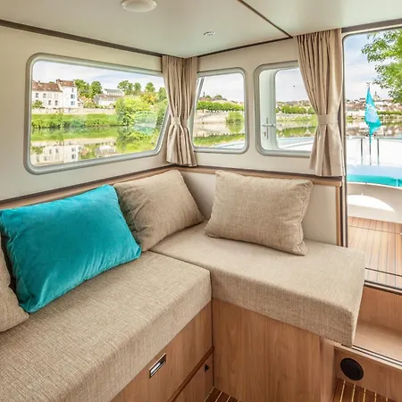 Penichettes Itinerantes Sans Permis - Locaboat Lattes