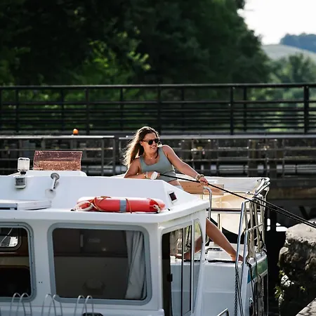 Penichettes Itinerantes Sans Permis - Locaboat Bateau-hôtel *